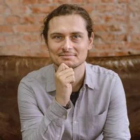 Михаил Непомнящий — фотография преподавателя