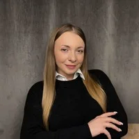 Людмила Холина — автор курсов по AI-контенту на Udemy