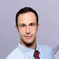 Николай Шулер — преподаватель курса Power BI на Udemy
