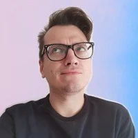 Преподаватель Артём Русов