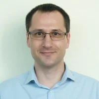 Максим Кухарь — фотография преподавателя из профиля Udemy